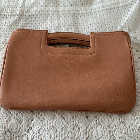 Lauren Conrad Clutch/Purse with removable Strap NWT - Picture 2 of 9
